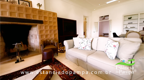 TREM TOP SORGO.00_01_44_28.Quadro044_e1e28ac50db524438fcc93f0f56e06e047e04aee.png